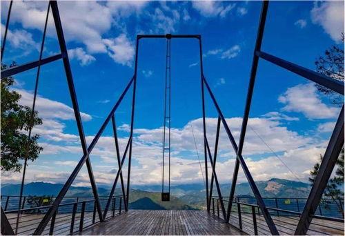 网红大秋千,挑战极限的空中乐园